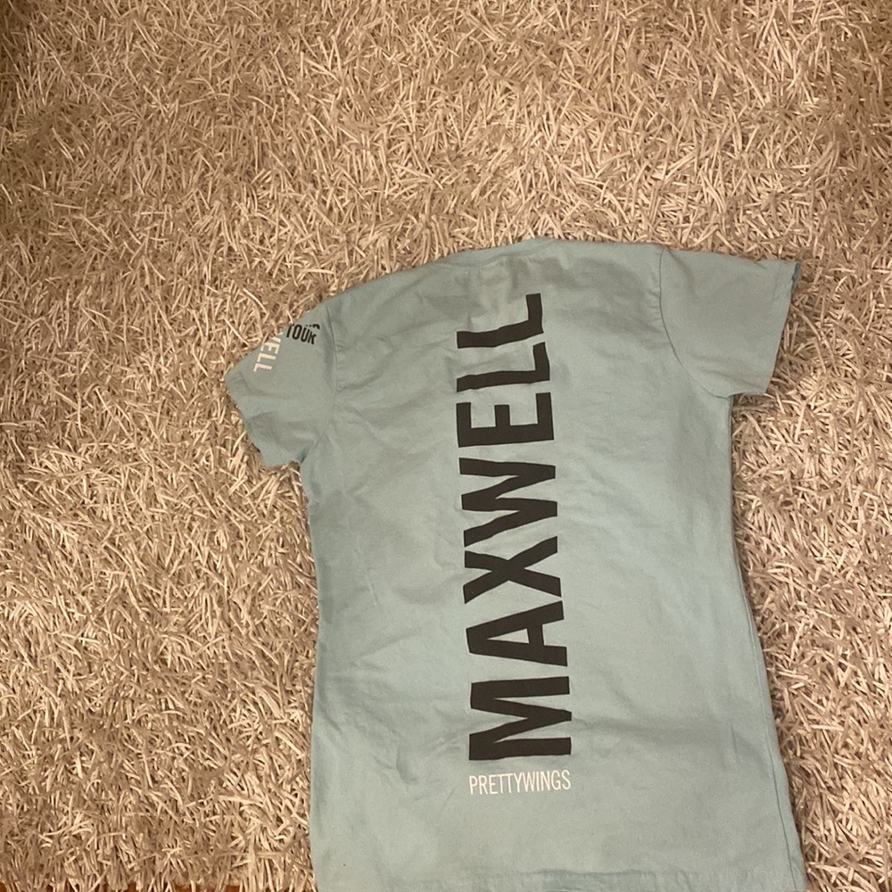 MAXWELL 🦋 - Picture 2 of 3